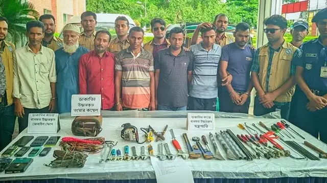 রংপুরে কৃষক হত্যাসহ ট্রান্সফর্মার চুরির মামলায় ৭ ডাকাত গ্রেপ্তার