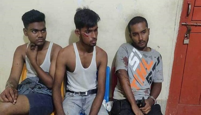 বাস উল্টে ঢাবি-জাবির ৩০ শিক্ষার্থী আহত