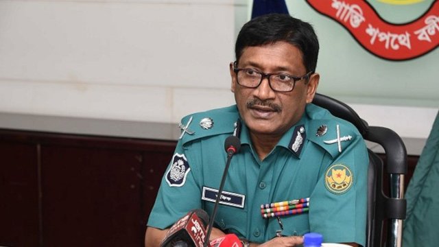 রাস্তার মোড়ে গাড়ি দাঁড়ালেই জরিমানা: ডিএমপি কমিশনার