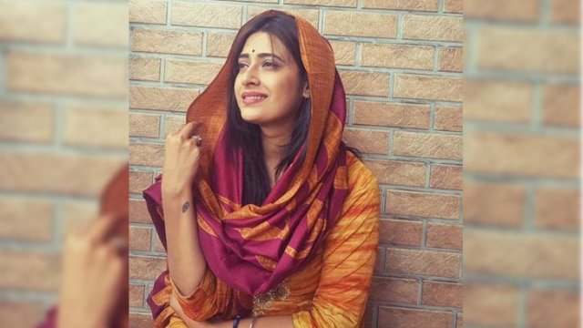 মুম্বাইয়ে মাদক কিনতে গিয়ে অভিনেত্রী গ্রেফতার