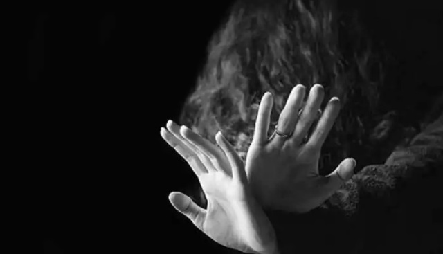 চার বছরে ১১ ছাত্রীকে ধর্ষণ