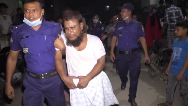 দরজা ভেঙে ধর্ষককে গ্রেফতার