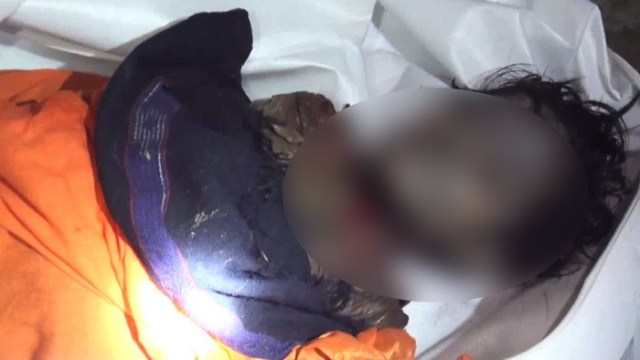 স্কুলছাত্রীকে গলা কেটে হত্যা