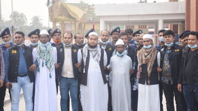 কুষ্টিয়ায় বঙ্গবন্ধুর ভাস্কর্য ভাঙা নিয়ে দুই মাদ্রাসা শিক্ষকের জবানবন্দি