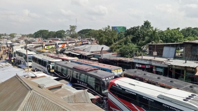 পাটুরিয়া-দৌলতদিয়ায় পারাপারের অপেক্ষায় শত শত যানবাহন