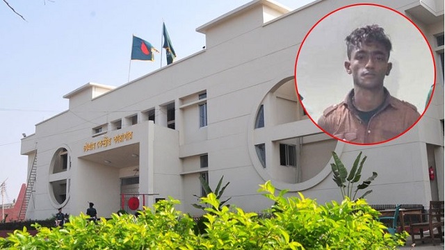 চট্টগ্রামের জেলার প্রত্যাহার, দুই কারারক্ষী বরখাস্ত