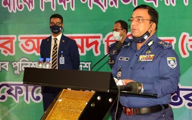 সন্তানের দায়-দায়িত্ব পিতামাতাকে নিতে হবে: আইজিপি