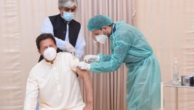 টিকা নেওয়ার ২ দিন পর করোনায় আক্রান্ত ইমরান খান