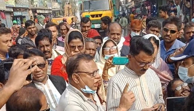 পুলিশ সদস্যকে মারধর করায় যশোরে আ.লীগ নেতাসহ আটক ৫