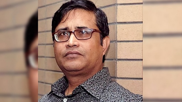 ‘পদ-পদবি বাগালেই ছাগল কখনও রেসের তেজি ঘোড়া হয় না’