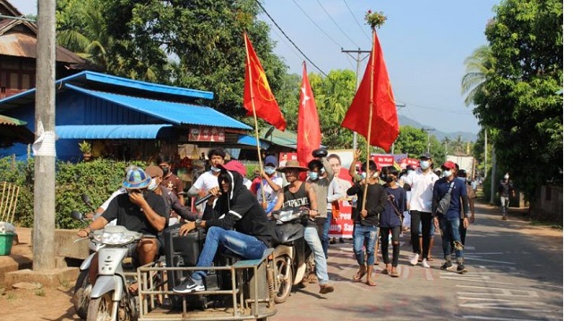 মিয়ানমারের আন্দোলনকারীদের ক্যাম্পে গুলি
