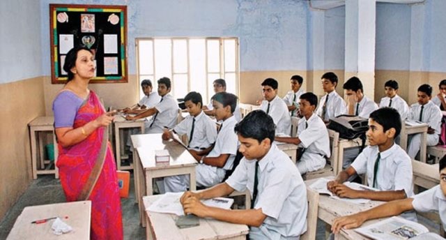 শিক্ষাপ্রতিষ্ঠান খোলার বিষয়ে ৬ মন্ত্রণালয়ের বৈঠক বিকাল ৩টায়