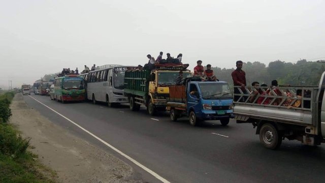 সেতুতে ফাটল, ঢাকা-আরিচা মহাসড়কে দীর্ঘ যানজট
