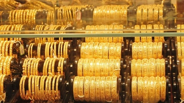 বাজেট বান্ধব হচ্ছে সোনা, দাম কমলো আরও এক দফা
