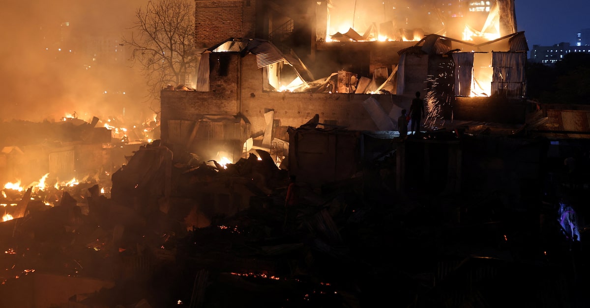 1,500 homes destroyed in Korail Slum fire: Officials