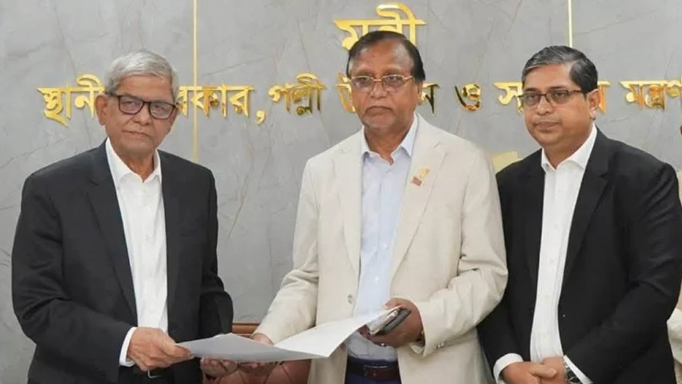 ঢাকা দক্ষিণ সিটির প্রশাসক হিসেবে দায়িত্ব গ্রহণ করেছেন আব্দুস সালাম