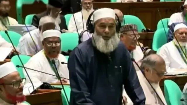 সংসদে ‘মাথা ঝোঁকানো’ রীতি নিয়ে আপত্তি জামায়াত এমপির