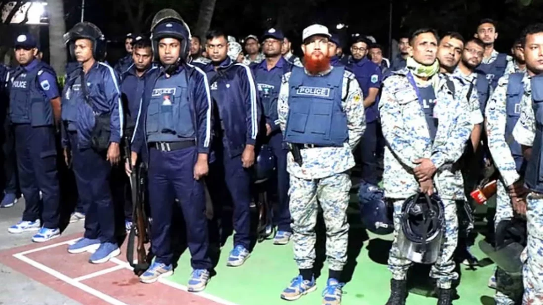 পদ্মার চরে পুলিশের বিশেষ অভিযান, গ্রেপ্তার ‘কাকন বাহিনী’র ২১ সদস্য
