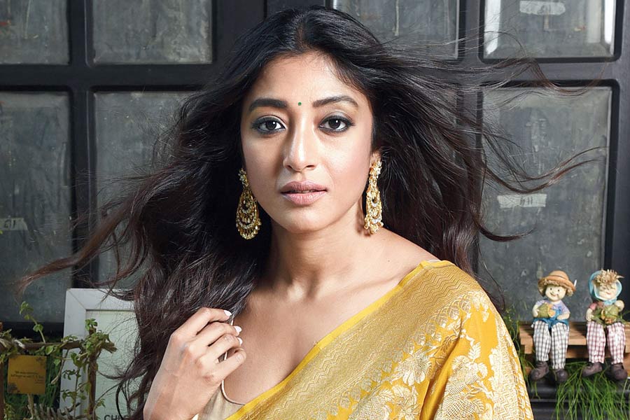 কিলার চরিত্রে পাওলি দাম