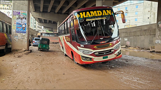 সড়ক সংস্কারের দাবিতে পদযাত্রা ও মানবন্ধন করলো উদ্যম ফাউন্ডেশন বাংলাদেশ