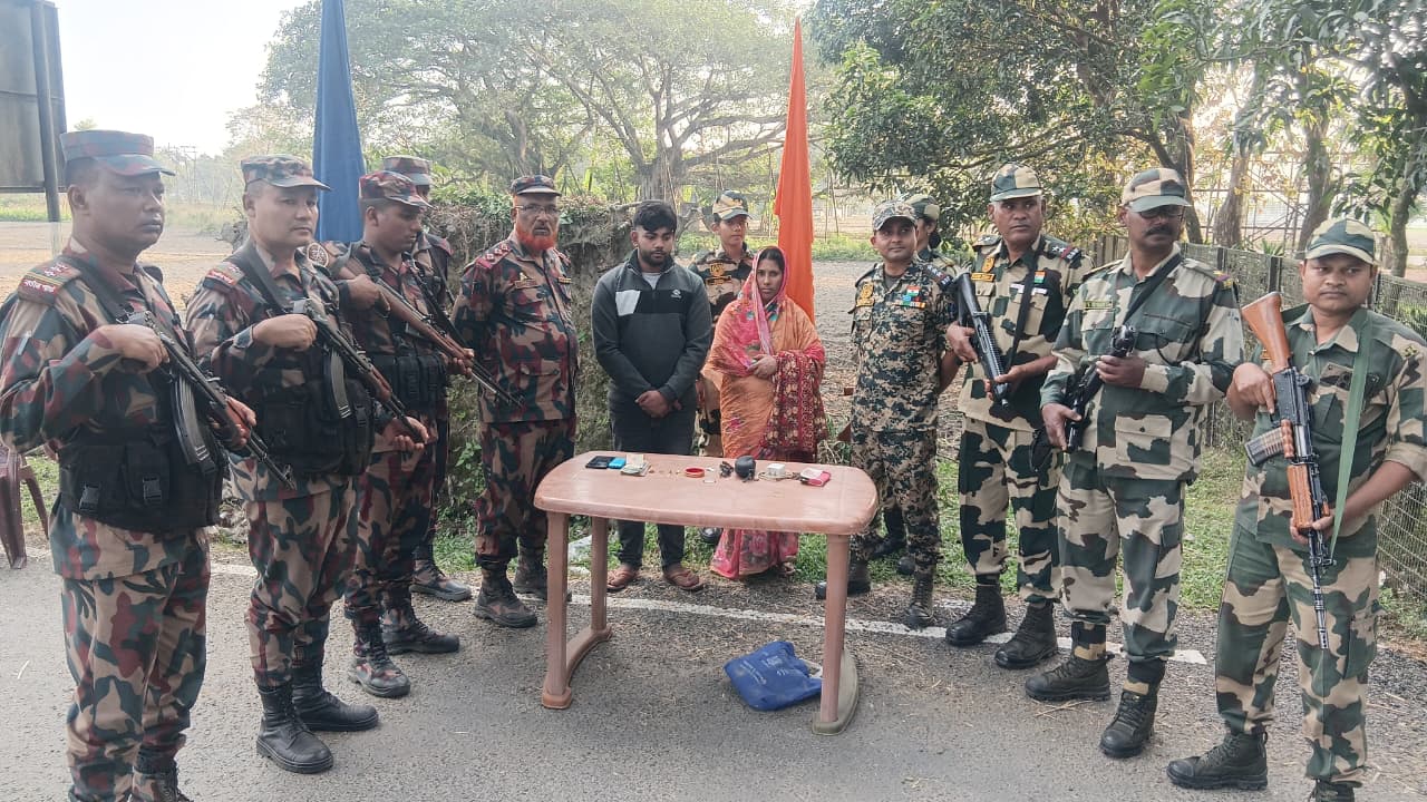 ভারতে অবৈধ অনুপ্রবেশের পর মা-ছেলেকে হস্তান্তর, পাচারকারী আটক