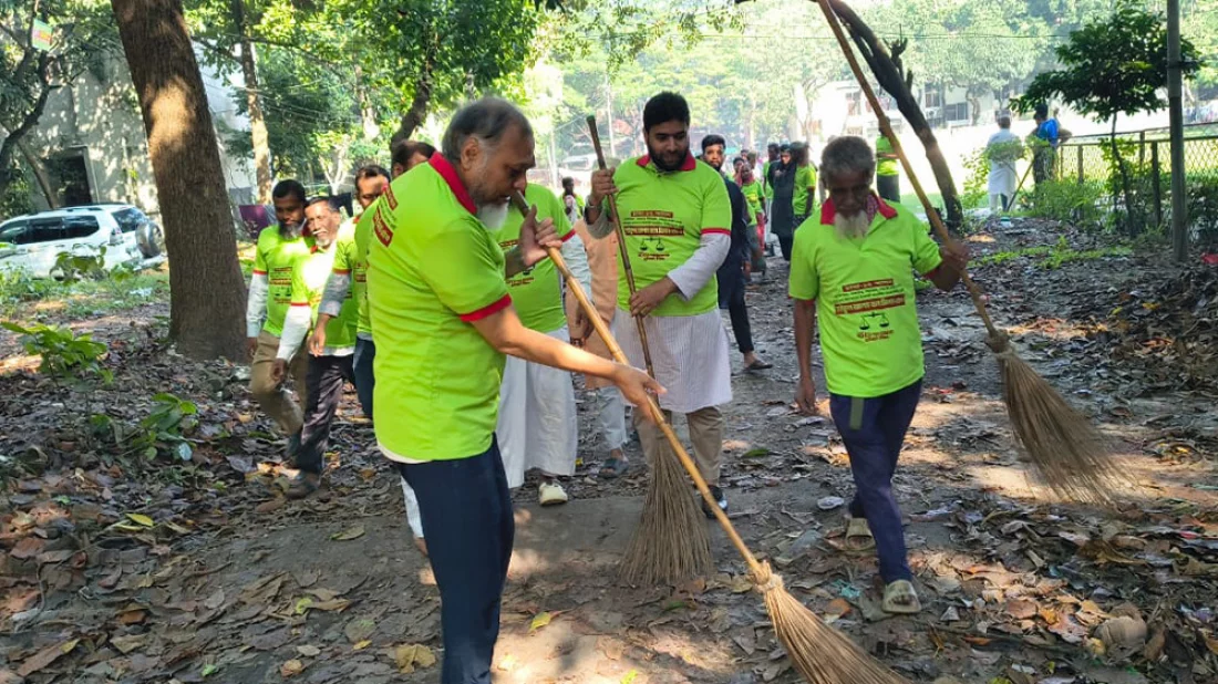 গণভবন এলাকায় পরিষ্কার-পরিচ্ছন্নতা ও মশা নিধন অভিযান উদ্বোধন করল জামায়াতে ইসলামী