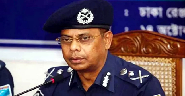 সাবেক আইজিপি শহিদুল হকের গোপন সম্পদের ‘২ বস্তা’ নথি উদ্ধার করেছে দুদক