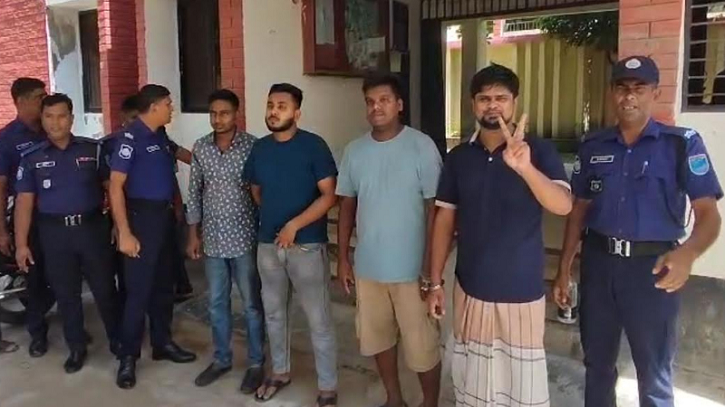 কাশিয়ানীতে শেখ হাসিনার জন্মদিন পালনকালে ৪ ছাত্রলীগ নেতা-কর্মী আটক