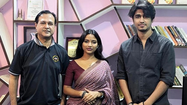 তর্কে জড়িয়ে ভাইরাল হওয়া সেই ফারজানা এবার গানের মডেল
