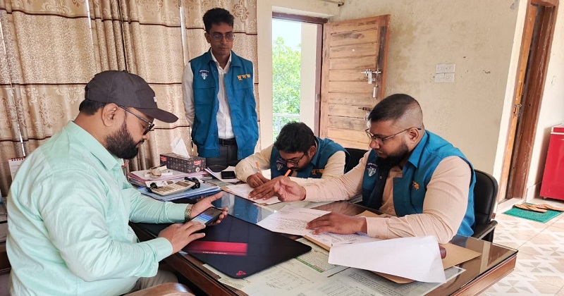 মাদারীপুরে আশ্রয়ণ প্রকল্পের ভবন নির্মাণে দুর্নীতির অভিযোগে দুদকের অভিযান