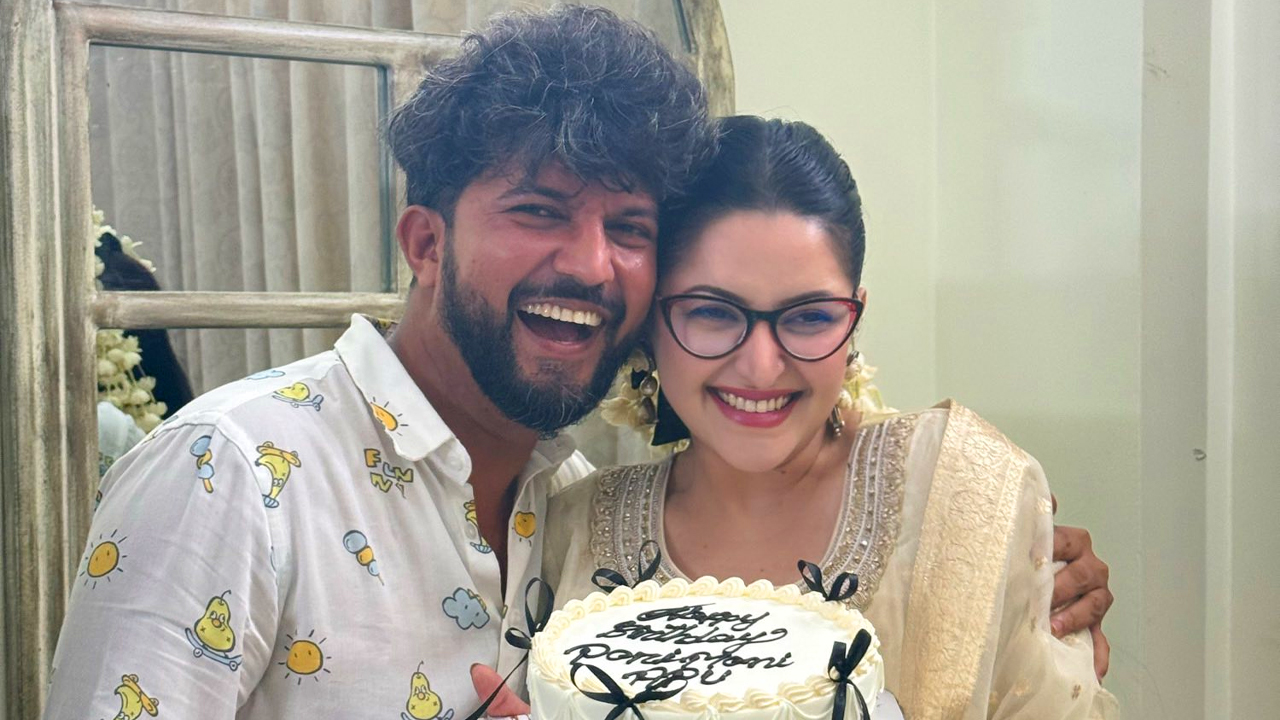 পরীমণির জন্মদিনের আগেই সারপ্রাইজ উদযাপন, কেক কাটলেন অর্কের সঙ্গে