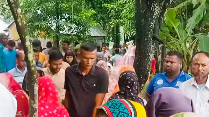 বগুড়ার শিবগঞ্জে মা-ছেলেকে গলাকেটে হত্যা
