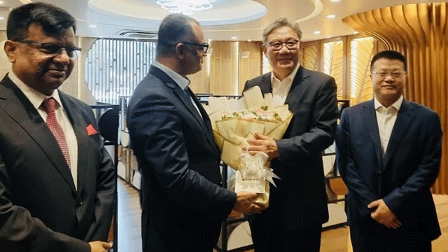 ২০০ ব্যবসায়ী প্রতিনিধিদলসহ চীনা বাণিজ্যমন্ত্রী ঢাকায়