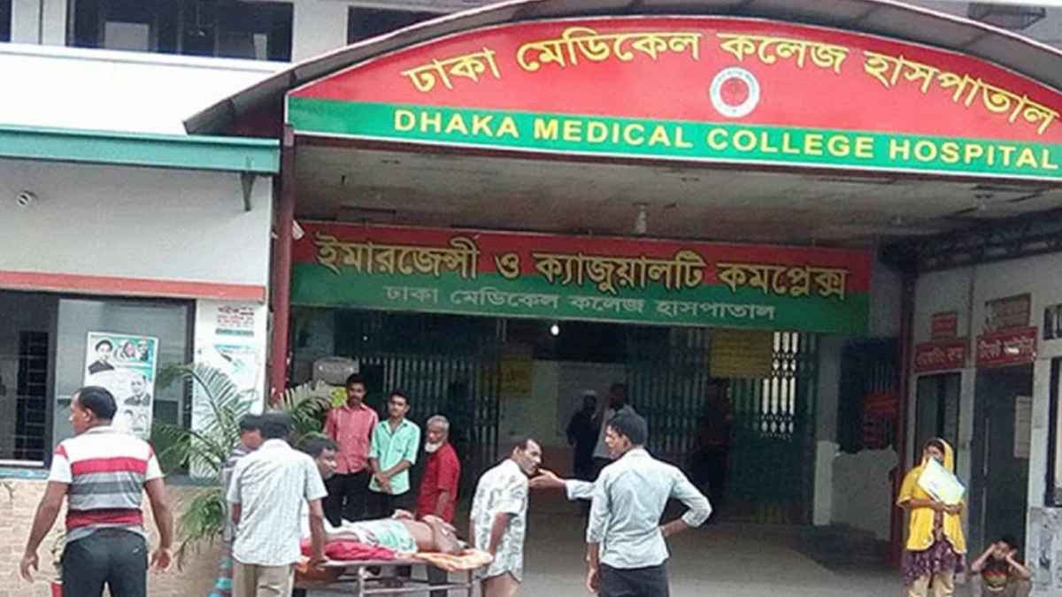 নরসিংদীতে ভূমিকম্পে ছেলের মৃত্যু পরে বাবাও চলে গেলেন