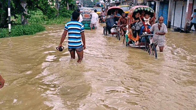 ধেয়ে আসছে বন্যা, ডুবে যেতে পারে ৪ জেলা