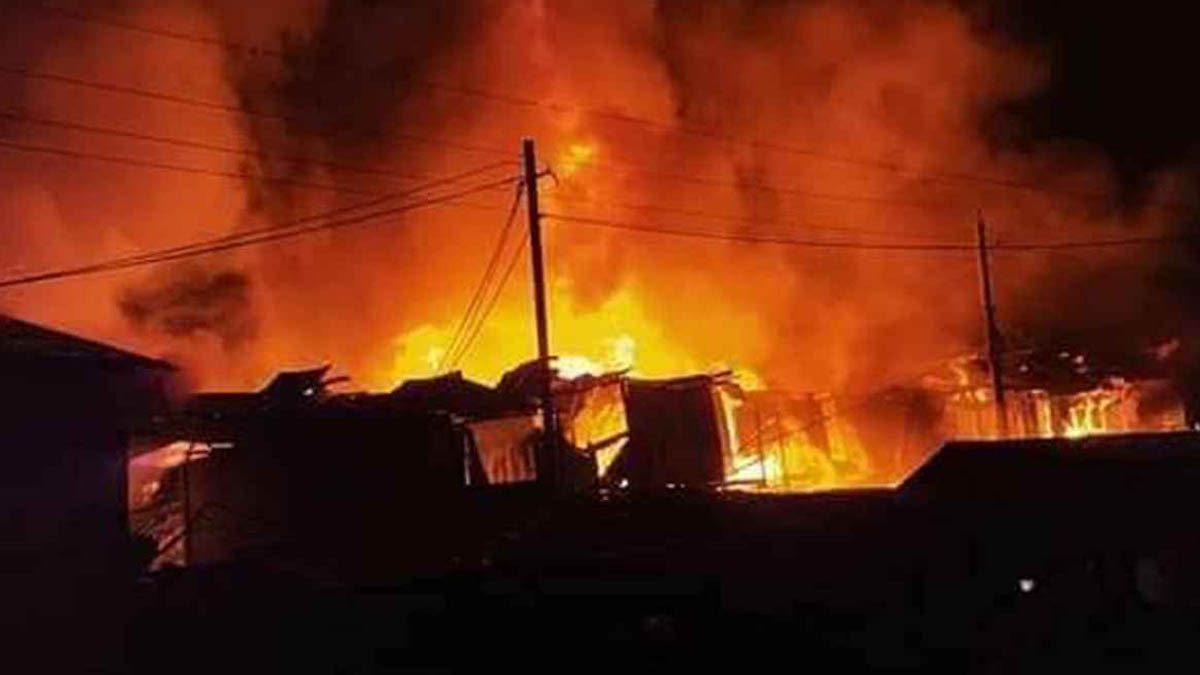 গাজীপুরের কোনাবাড়ীতে ঝুট গুদামে ভয়াবহ অগ্নিকাণ্ড