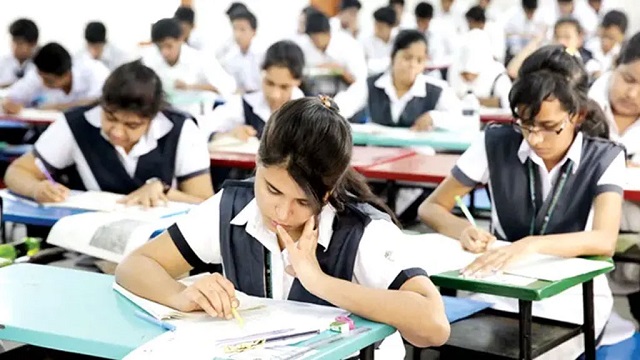 এইচএসসি ও সমমানের পরীক্ষা শুরু