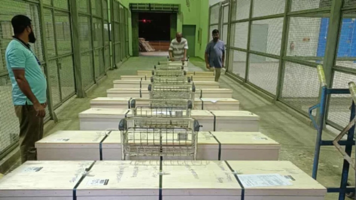 ওমানে সড়ক দুর্ঘটনায় নিহত আট প্রবাসীর মরদেহ দেশে পৌঁছেছে
