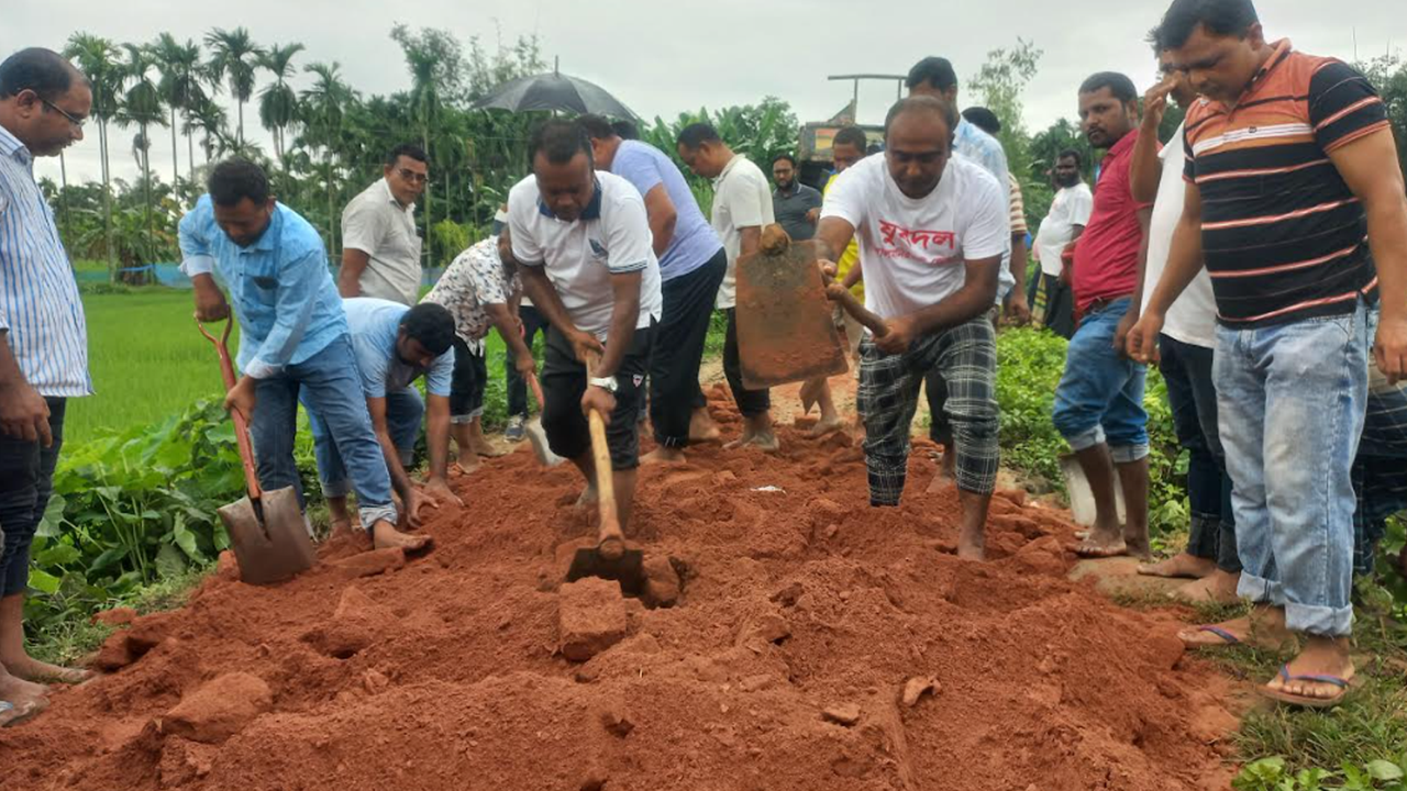 লালমনিরহাটে যুবদলের উদ্যোগে ৭০ কিলোমিটার রাস্তা সংস্কার