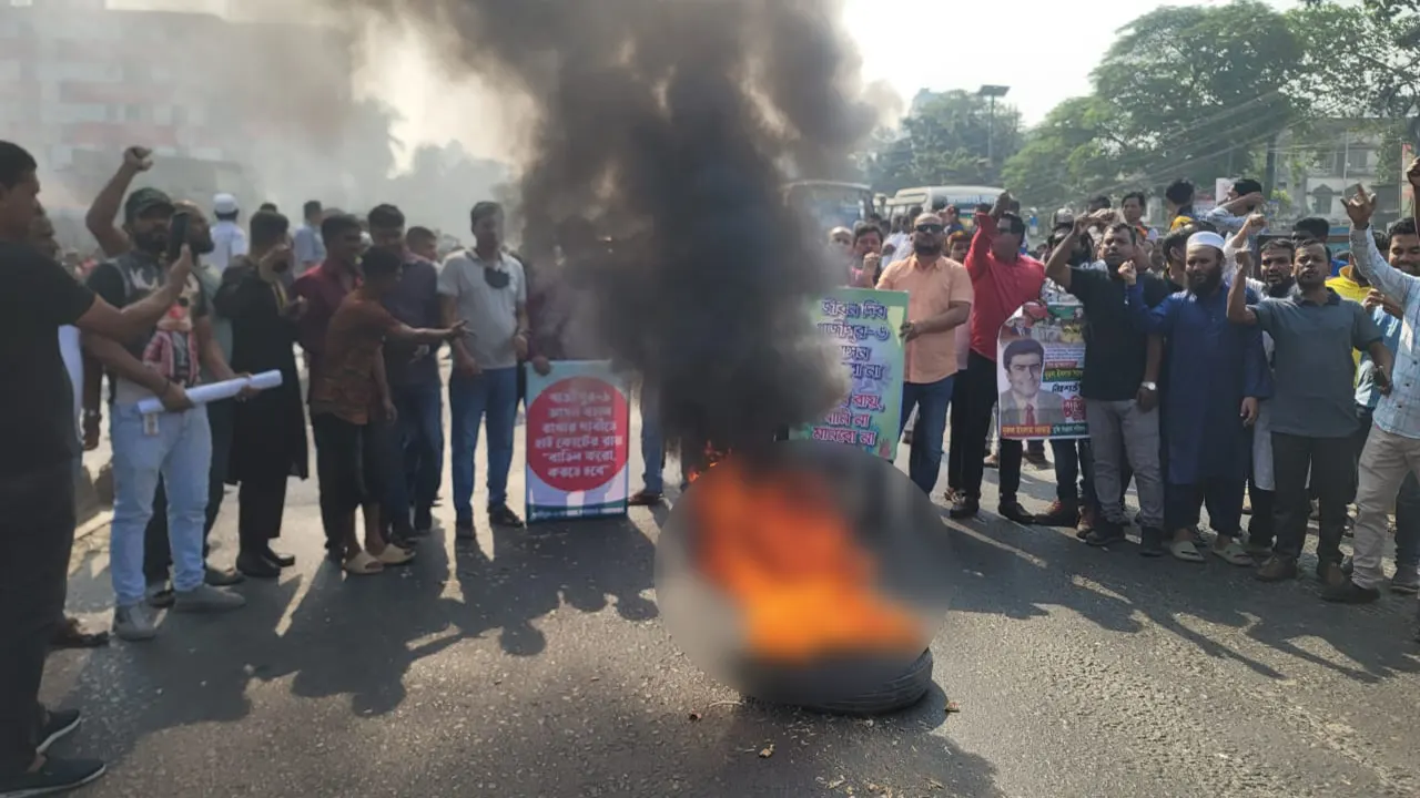 গাজীপুরে ঢাকা-ময়মনসিংহ মহাসড়ক অবরোধ, তীব্র যানজট