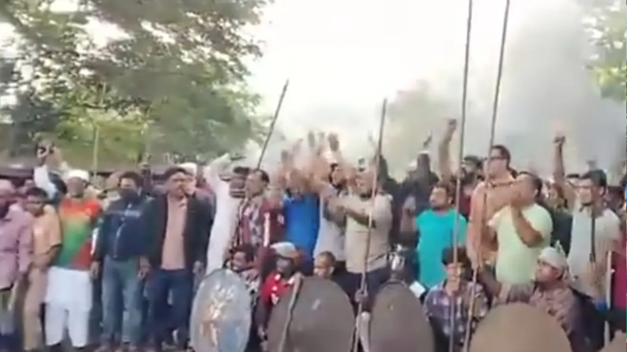 ভাঙ্গায় মহাসড়কে আওয়ামী লীগের অবরোধ, বন্ধ যান চলাচল