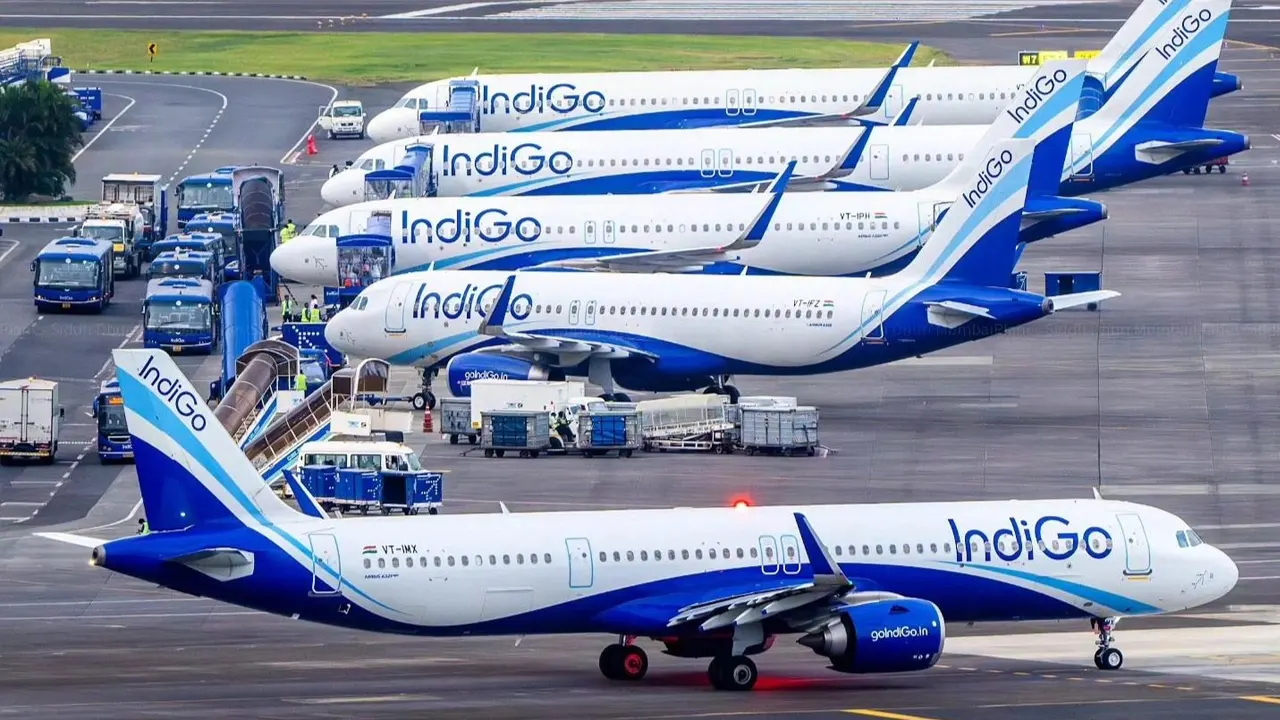 ভারতে বিমান চলাচলে অভূতপূর্ব বিঘ্ন: এক দিনে ৫৫০-এর বেশি ফ্লাইট বাতিল