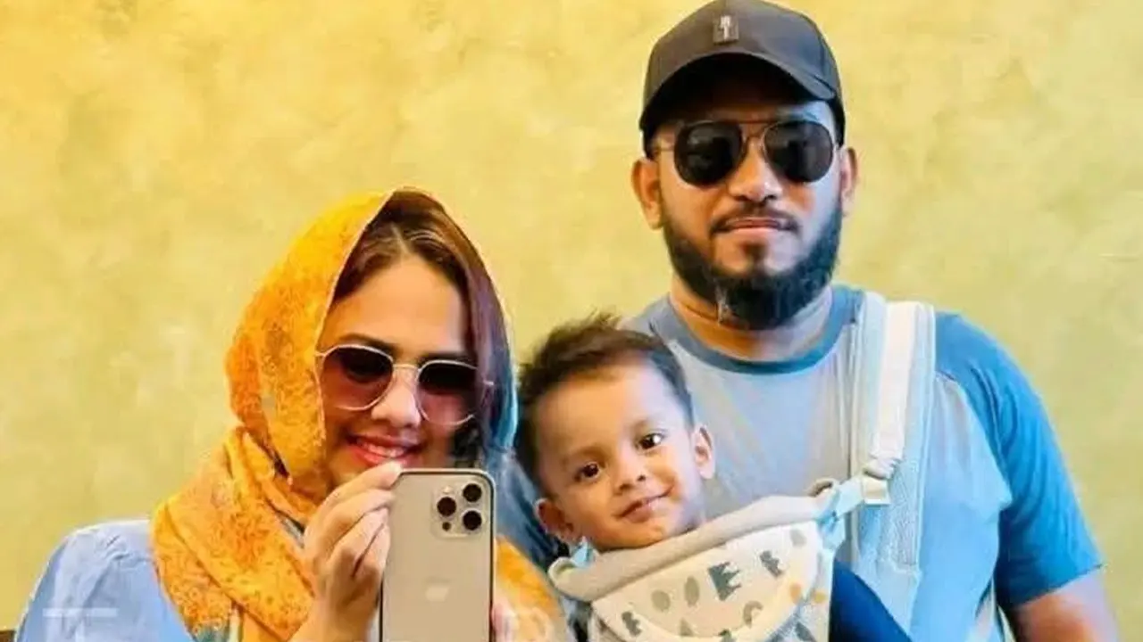 মা-বাবার সঙ্গে ছোট কাজী ফাইয়াজ রিশানের জানাজা সম্পন্ন