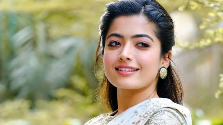 কন্নড় ইন্ডাস্ট্রিতে ‘নিষিদ্ধ’, নিয়ে মুখ খুললেন রাশমিকা