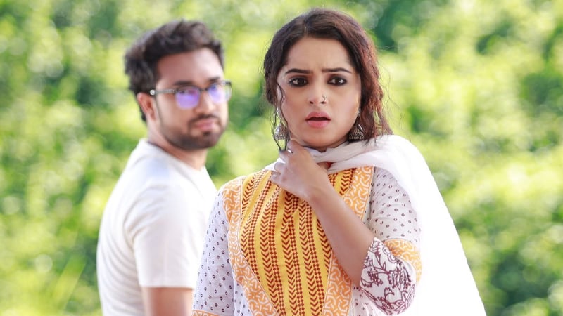 ‘টাকা’র গল্পে জোভান-পায়েল