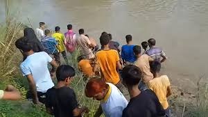 চারঘাটে বড়াল নদীতে গোসল করতে গিয়ে দুই কিশোরের মৃত্যু