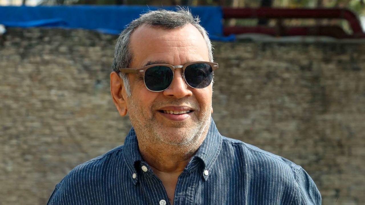 মঞ্চে দর্শককে চড় মেরেছিলেন পরেশ রাওয়াল, নিজেই জানালেন সেই ঘটনা