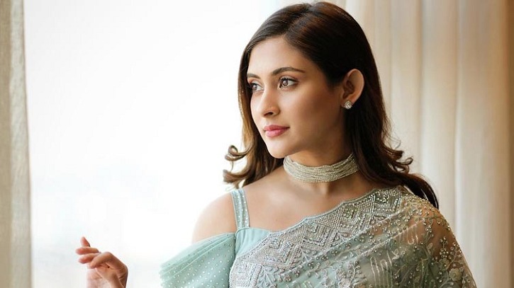 অভিনেত্রী মেহজাবীনের বিরুদ্ধে গ্রেফতারি পরোয়ানা