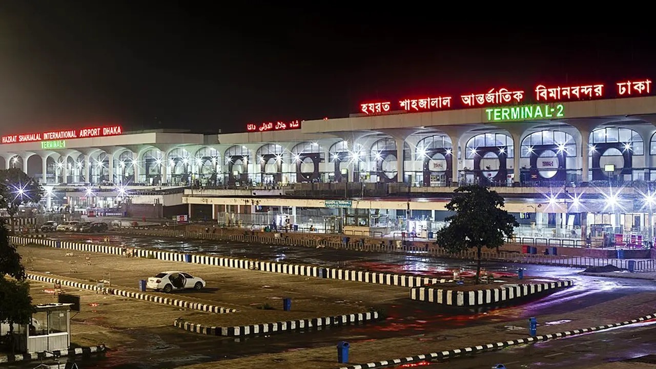 শাহজালাল আন্তর্জাতিক বিমানবন্দরে বহির্গমন টার্মিনালে আগুনের ধোঁয়া,যাত্রীরা আতঙ্কিত