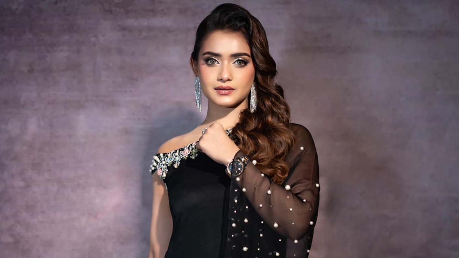তিশার বিরুদ্ধে পারিশ্রমিক ফেরত না দেওয়ার দাবি